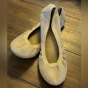 Gold tone flats
